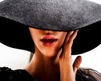 Без бренда «Дама в стильной шляпе» в Саранске